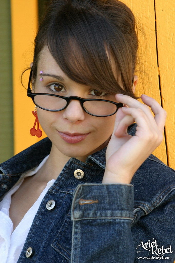 Ariel Rebel Glasses